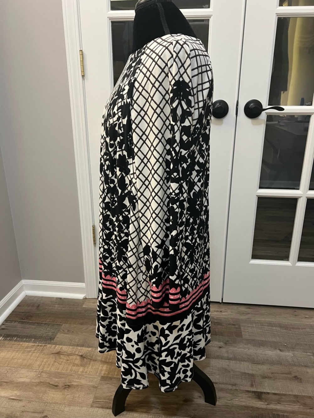 Eliza J black white and pink Stretch Knit dress size 18W EUC - Picture 3 of 8
